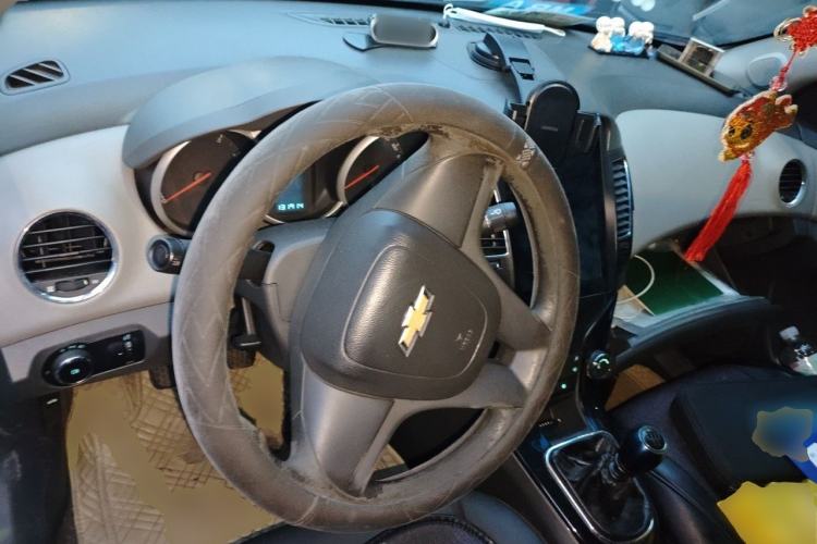 Used Chevrolet Cruze 2011 1.6L SL MT Steering Wheel