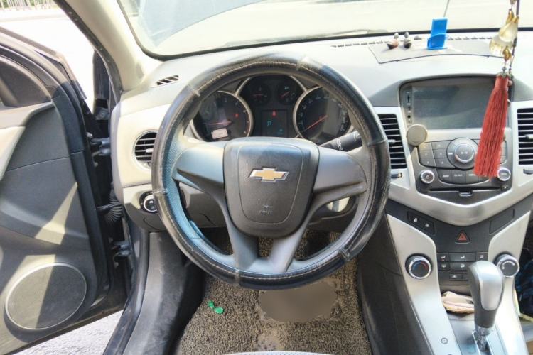 Used Chevrolet Cruze 2011 1.6L SE Automatic Steering Wheel