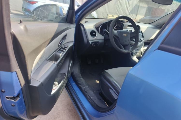 Used Chevrolet Cruze 2011 1.6T SE MT Driver Seat