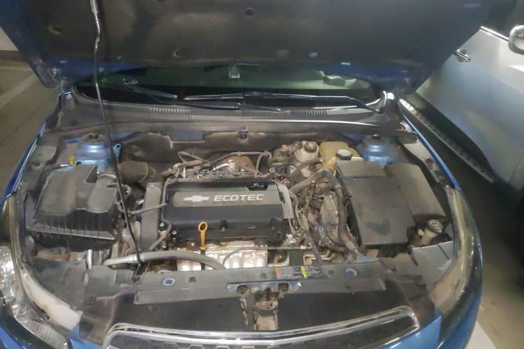 Used Chevrolet Cruze 2011 1.8L SE Automatic Engine Bay