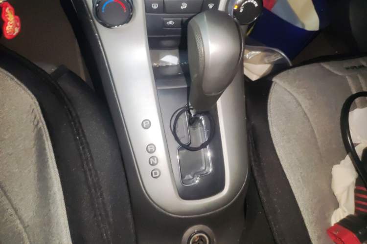 Used Chevrolet Cruze 2011 1.8L SE Automatic Gear Lever