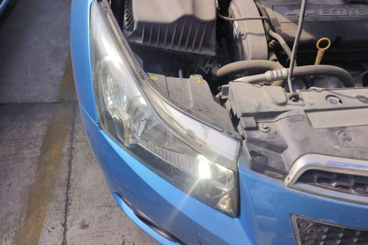 Used Chevrolet Cruze 2011 1.6T SE MT Right Front Headlight