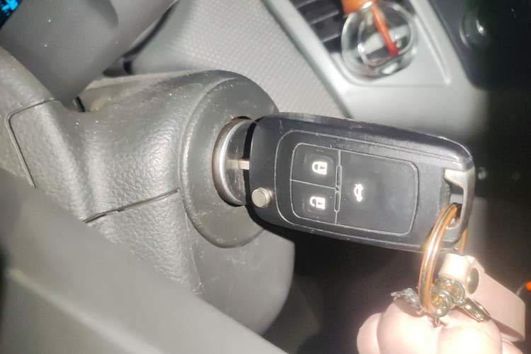 Used Chevrolet Cruze 2011 1.8L SE Automatic Vehicle Key