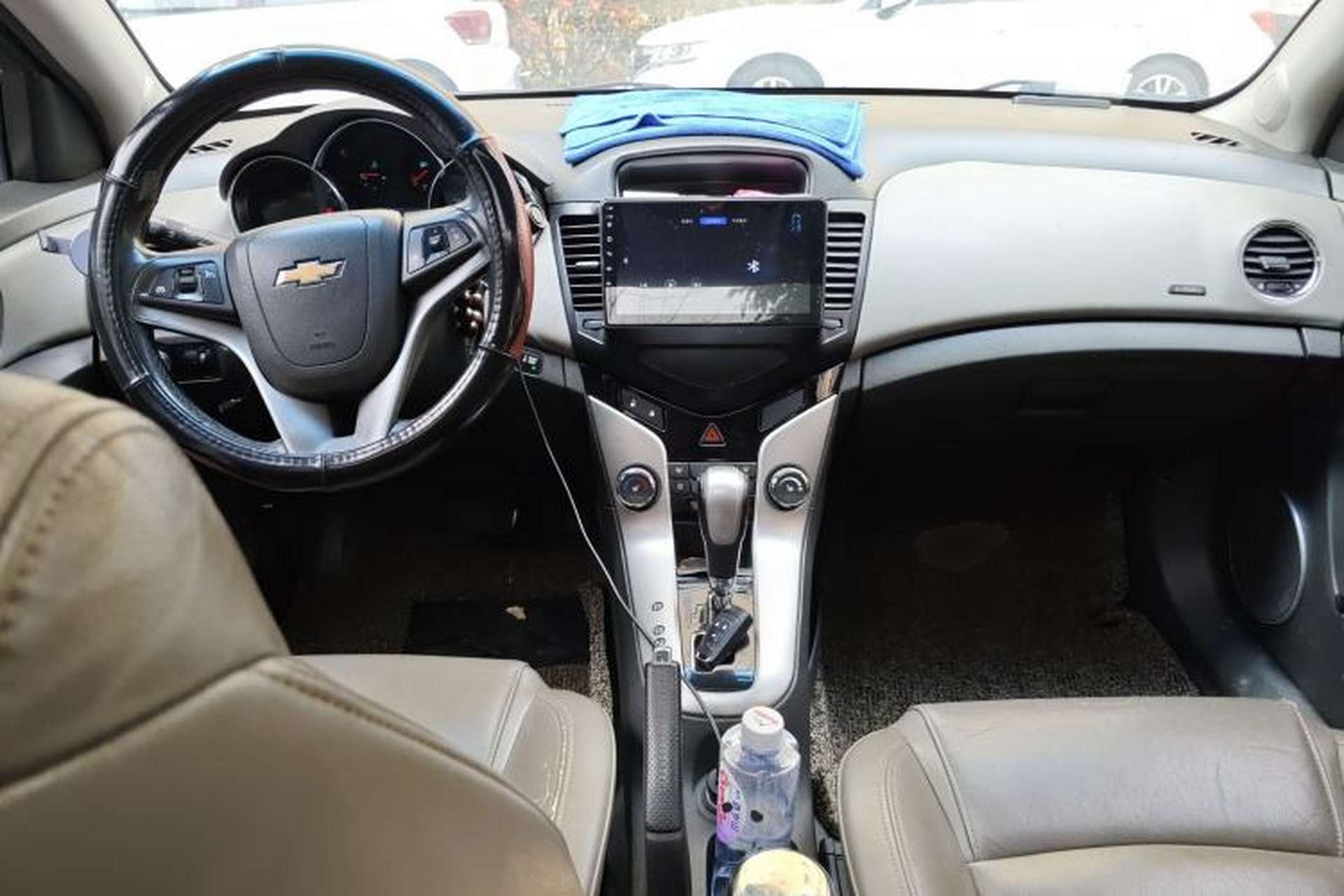 Used Chevrolet Cruze 2011 1.8L SX Automatic Transmission Center Console