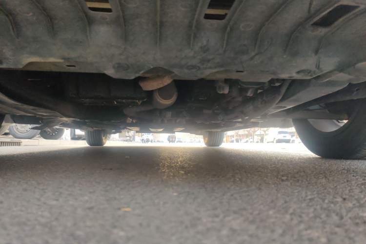 Used Chevrolet Cruze 2011 1.8L SX Automatic Transmission Chassis Front
