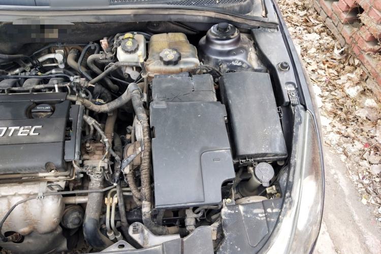 Used Chevrolet Cruze 2011 1.8L SE Automatic Engine Bay Left