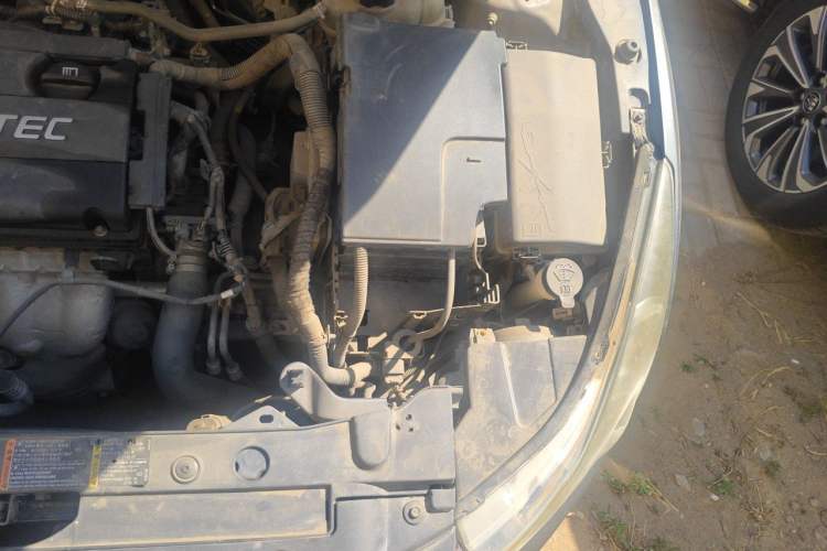Used Chevrolet Cruze 2011 1.6L SE Automatic Engine Bay Left