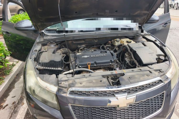 Used Chevrolet Cruze 2011 1.8L SE Automatic Engine Bay Right