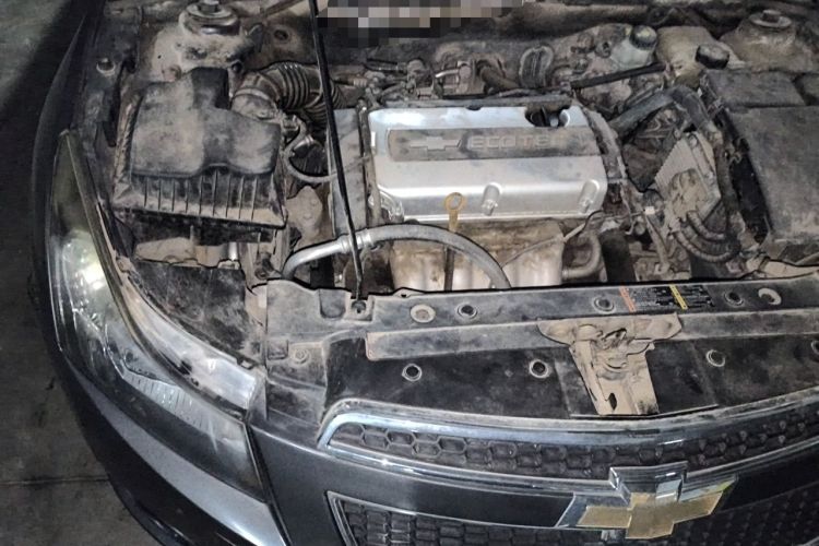 Used Chevrolet Cruze 2011 1.6L SE Automatic Engine Bay Right