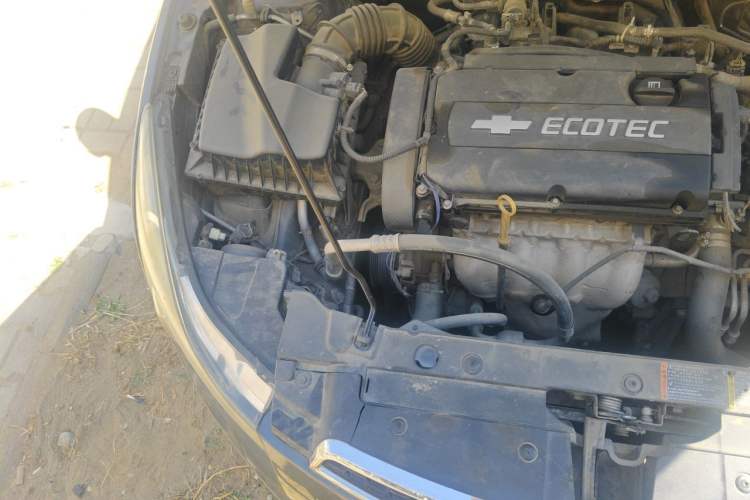 Used Chevrolet Cruze 2011 1.6L SE Automatic Engine Bay Right