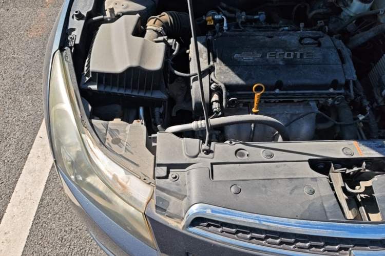 Used Chevrolet Cruze 2011 1.8L SE Automatic Engine Bay Right