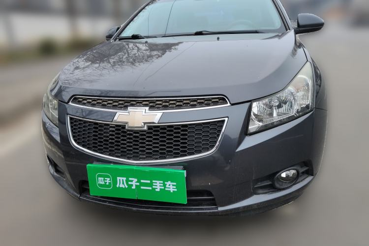 Used Chevrolet Cruze 2011 1.6L SE MT Transformers Edition Front