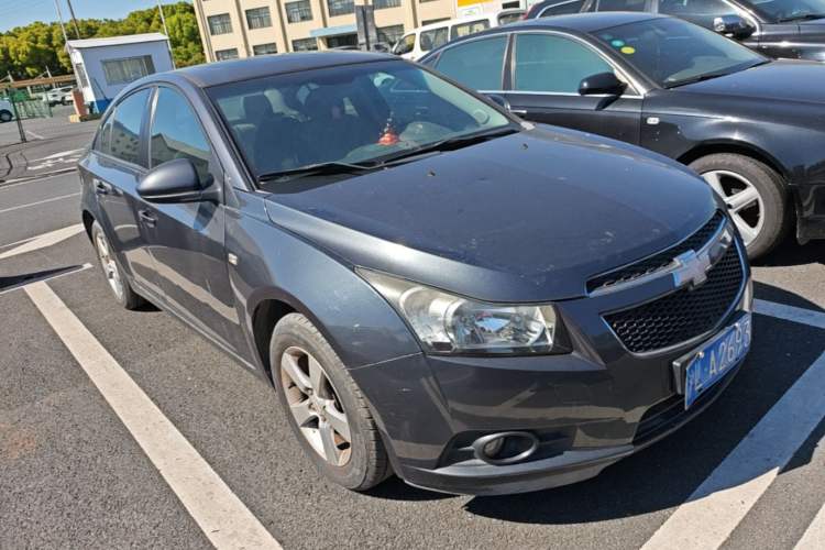 Used Chevrolet Cruze 2011 1.8L SE Automatic Front Right 45 Deg