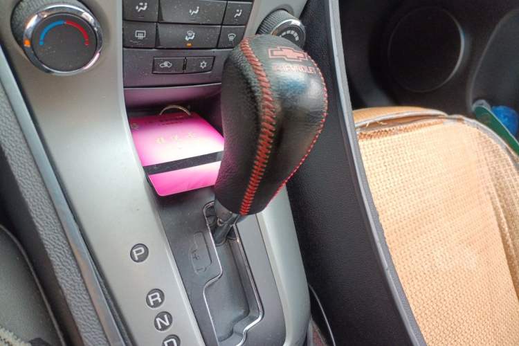 Used Chevrolet Cruze 2011 1.8L SE Automatic Gear Lever
