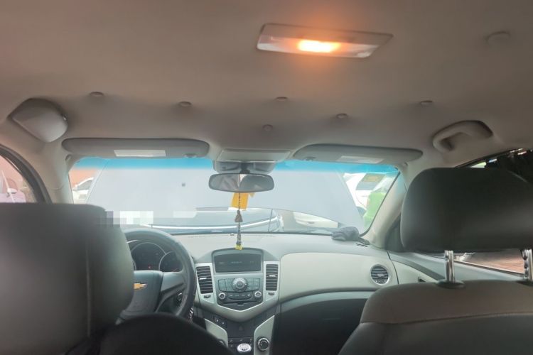 Used Chevrolet Cruze 2011 1.6L SL MT Headliner