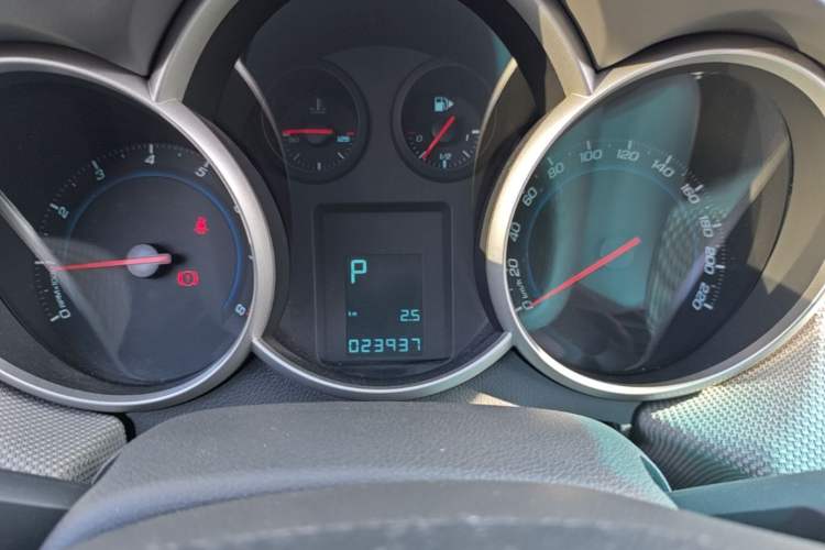 Used Chevrolet Cruze 2011 1.8L SE Automatic Instrument Cluster