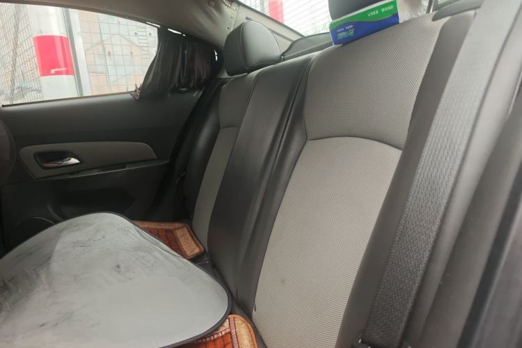 Used Chevrolet Cruze 2011 1.6L SL MT Left Rear Seat