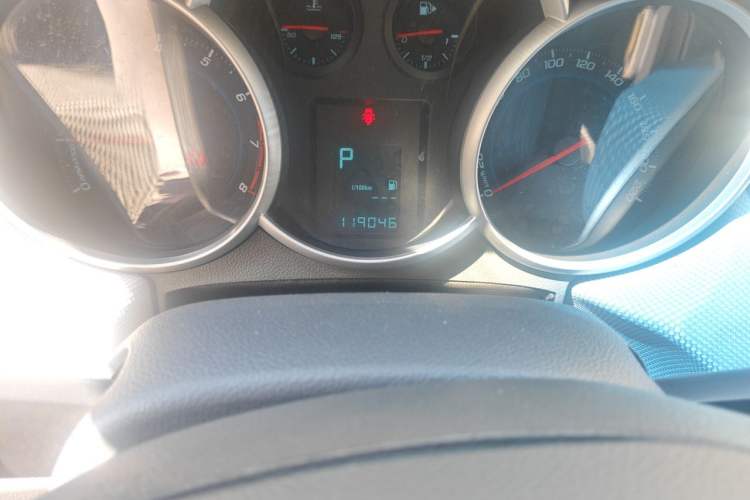 Used Chevrolet Cruze 2011 1.6L SE Automatic Odometer Close Up