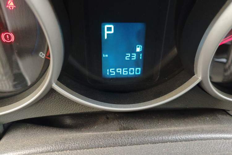 Used Chevrolet Cruze 2011 1.8L SE Automatic Odometer Close Up