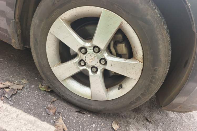 Used Chevrolet Cruze 2011 1.8L SE Automatic Right Front Wheel Hub