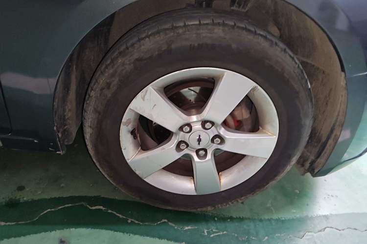 Used Chevrolet Cruze 2011 1.8L SE Automatic Right Front Wheel Hub