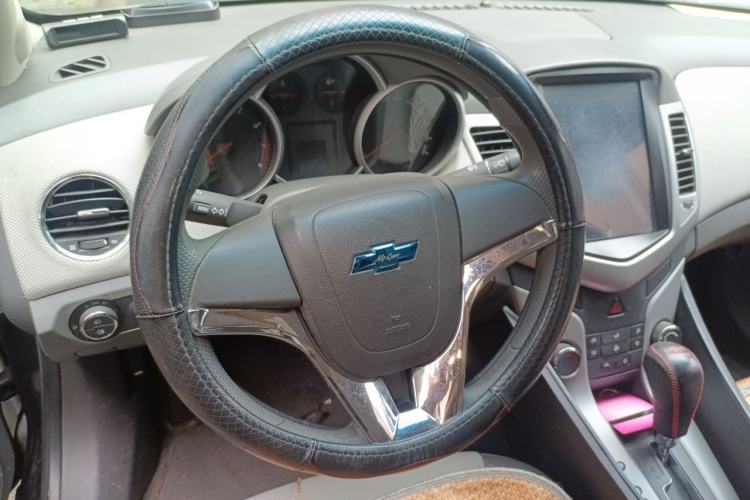 Used Chevrolet Cruze 2011 1.8L SE Automatic Steering Wheel