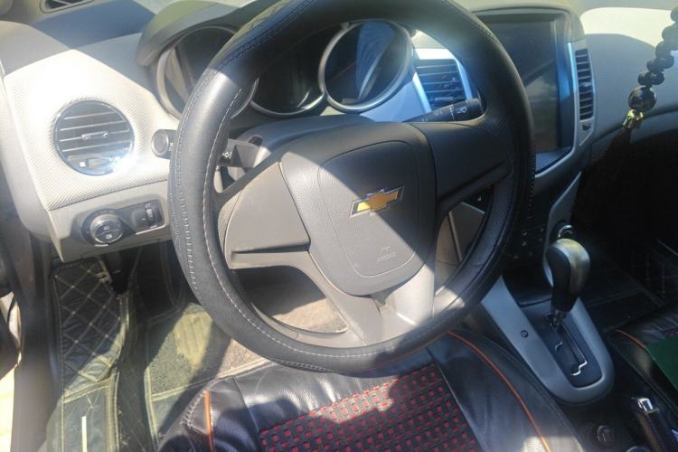 Used Chevrolet Cruze 2011 1.6L SE Automatic Steering Wheel