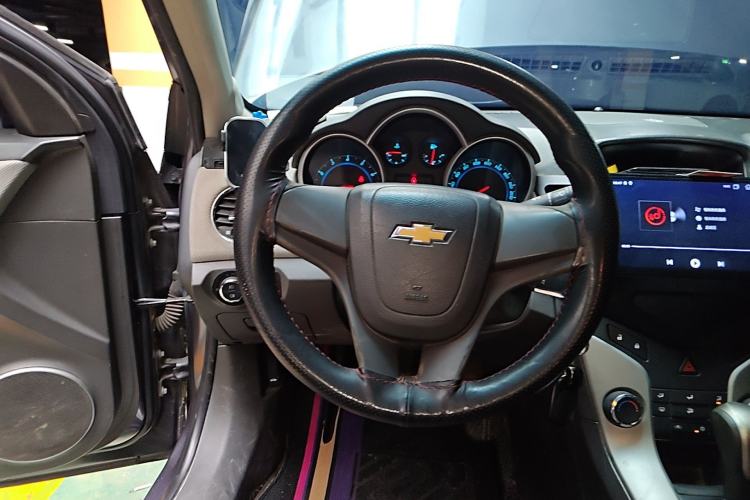 Used Chevrolet Cruze 2011 1.8L SE Automatic Steering Wheel