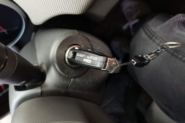 Used Chevrolet Cruze 2011 1.6L SE MT Transformers Edition Vehicle Key