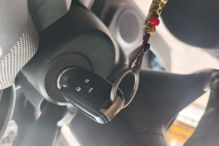 Used Chevrolet Cruze 2011 1.8L SE Automatic Vehicle Key