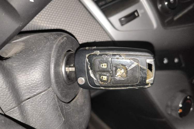 Used Chevrolet Cruze 2011 1.6L SE Automatic Vehicle Key