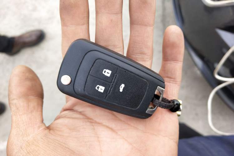 Used Chevrolet Cruze 2011 1.8L SE Automatic Vehicle Key