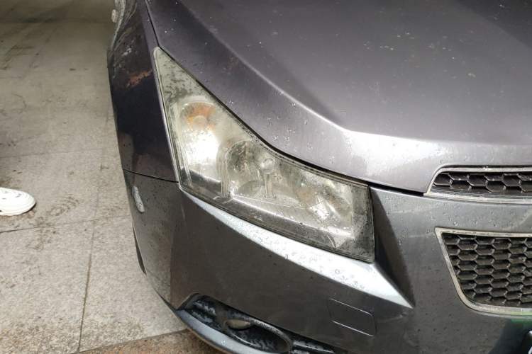 Used Chevrolet Cruze 2011 1.6L SE MT Transformers Edition Right Front Headlight