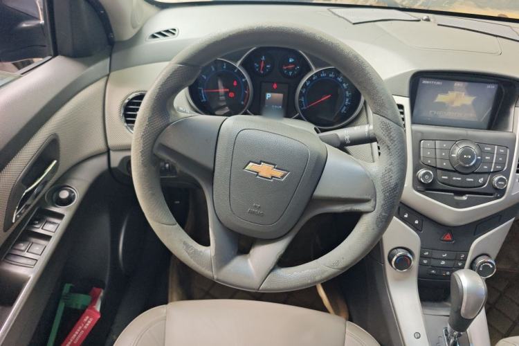 Used Chevrolet Cruze 2011 1.8L SE Automatic Steering Wheel