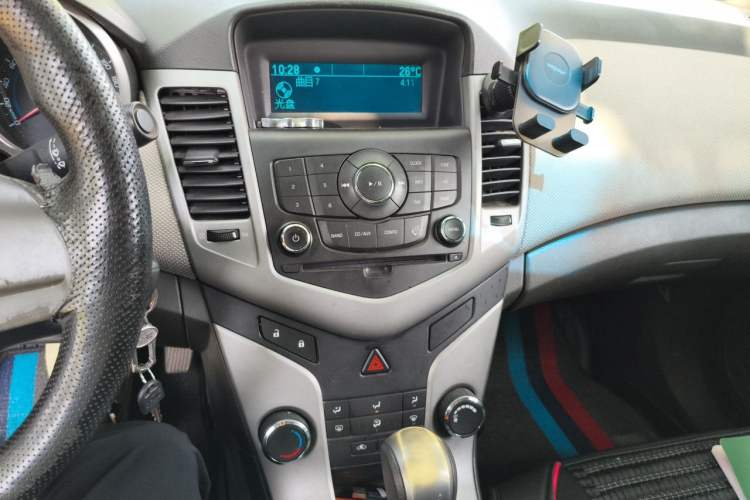 Used Chevrolet Cruze 2011 1.6L SE Automatic Audio And AC Panel
