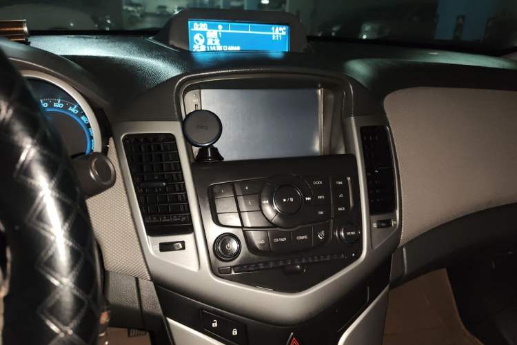 Used Chevrolet Cruze 2011 1.8L SE Automatic Audio And AC Panel