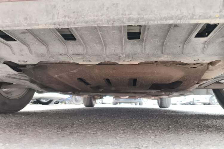 Used Chevrolet Cruze 2011 1.6L SE MT Transformers Edition Chassis Front