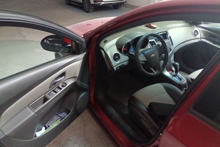 Used Chevrolet Cruze 2011 1.6L SL Grand Touring Edition Automatic Driver Seat