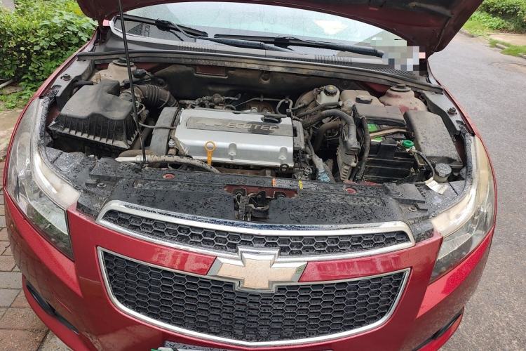 Used Chevrolet Cruze 2011 1.6T SE MT Engine Bay