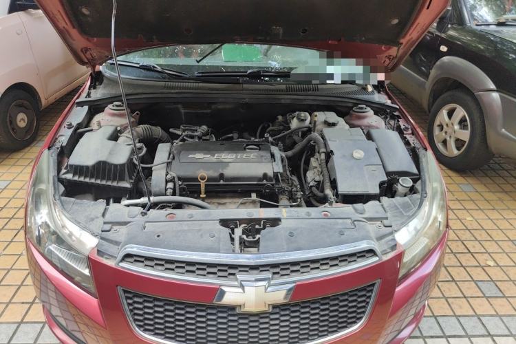 Used Chevrolet Cruze 2011 1.6L SL Grand Touring Edition Automatic Engine Bay