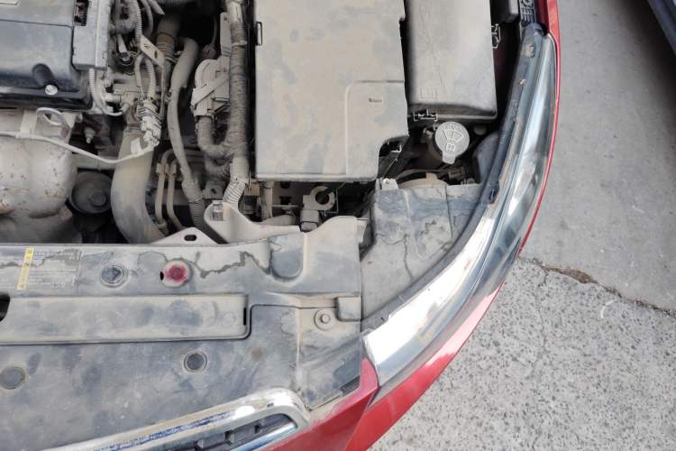 Used Chevrolet Cruze 2011 1.8L SE Automatic Engine Bay Left
