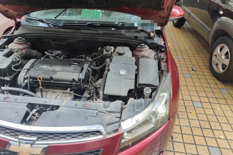 Used Chevrolet Cruze 2011 1.6L SL Grand Touring Edition Automatic Engine Bay Left