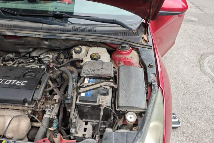 Used Chevrolet Cruze 2011 1.6L SE MT Transformers Edition Engine Bay Left