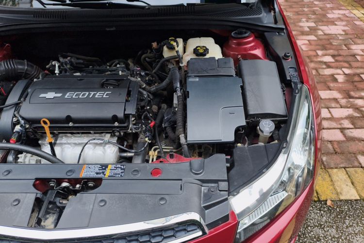 Used Chevrolet Cruze 2011 1.8L SE Automatic Engine Bay Left