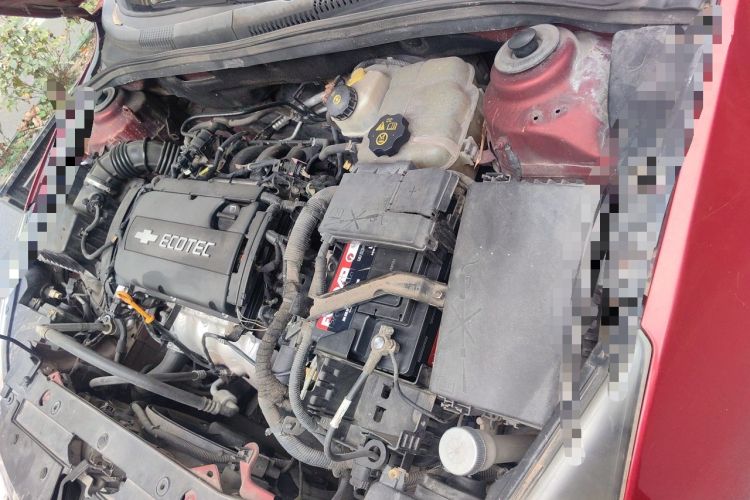 Used Chevrolet Cruze 2011 1.6L SL Grand Touring Edition Automatic Engine Bay Left