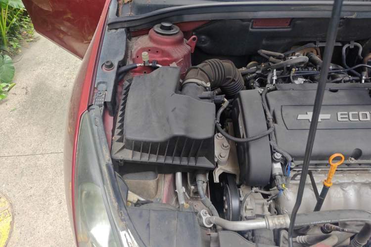 Used Chevrolet Cruze 2011 1.8L SE Automatic Engine Bay Right