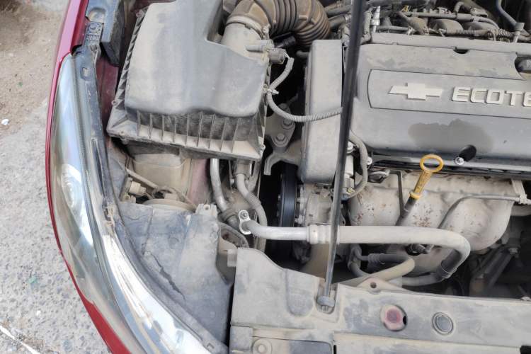 Used Chevrolet Cruze 2011 1.8L SE Automatic Engine Bay Right