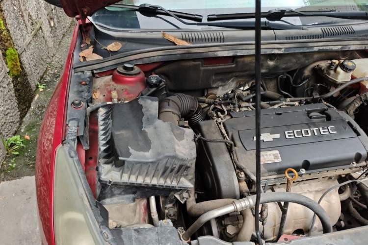 Used Chevrolet Cruze 2011 1.6L SE MT Transformers Edition Engine Bay Right