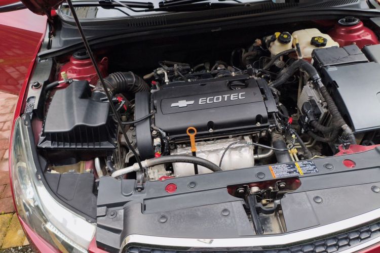 Used Chevrolet Cruze 2011 1.8L SE Automatic Engine Bay Right