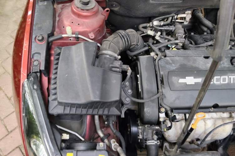 Used Chevrolet Cruze 2011 1.6L SE Automatic Edition – Transformers Version Engine Bay Right